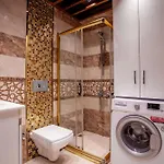 Mutlu Flat