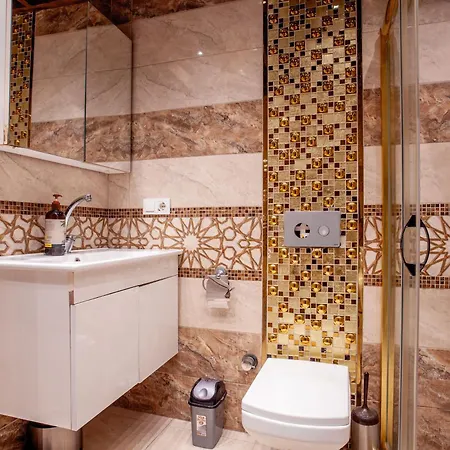 Mutlu Flat