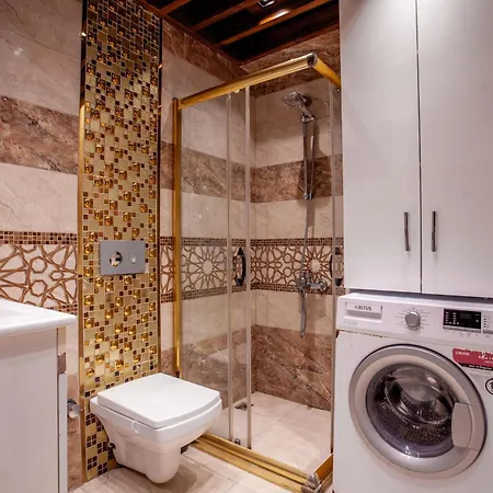Mutlu Flat